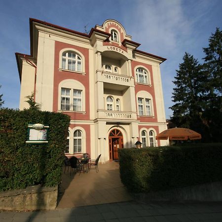 Hotel Penzion Loreta Luhačovice Exterior foto